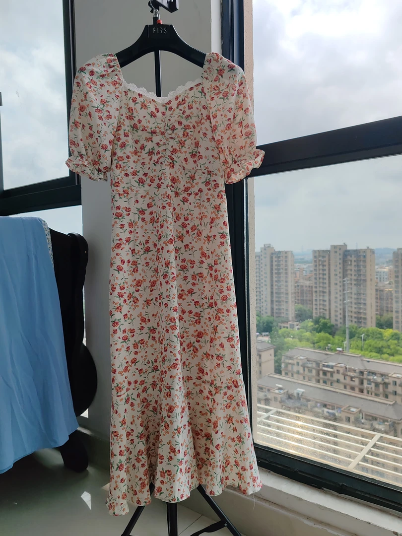 夏季复古温柔风收腰显瘦碎花连衣裙女