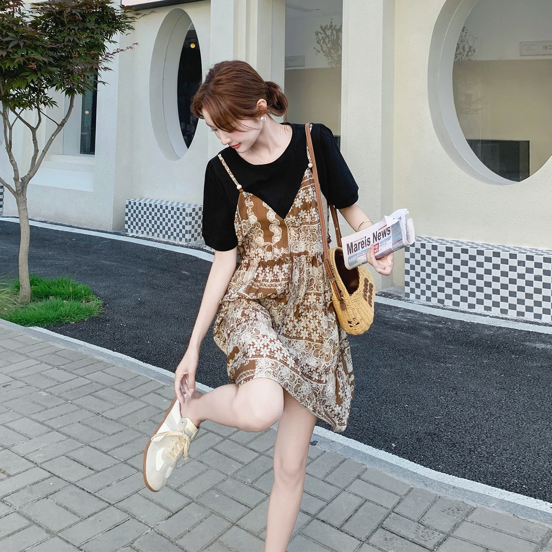 法式假两件短袖碎花连衣裙女2025夏季新款慵懒感遮肉显瘦中长裙