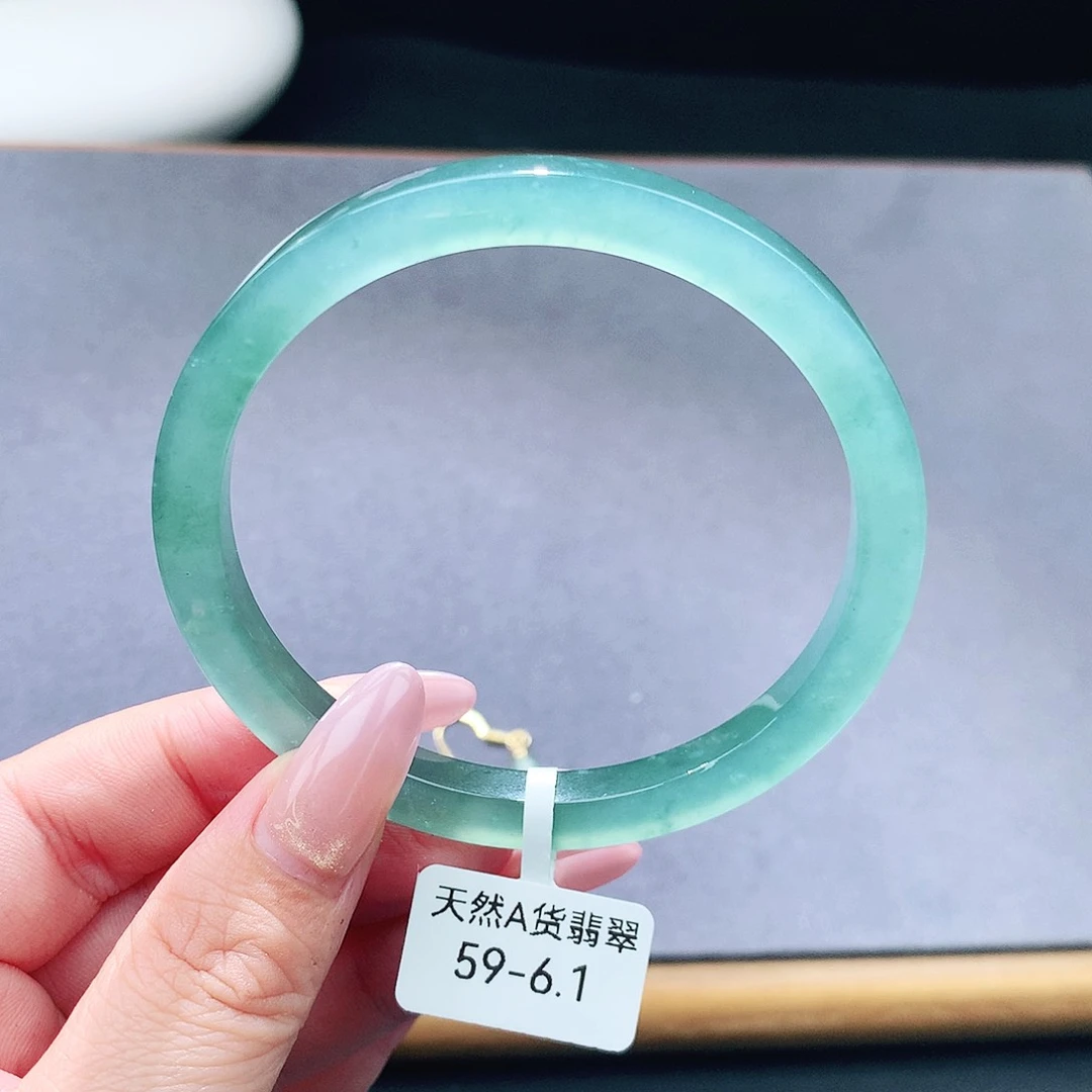 未镶嵌手镯（圆镯）翡翠