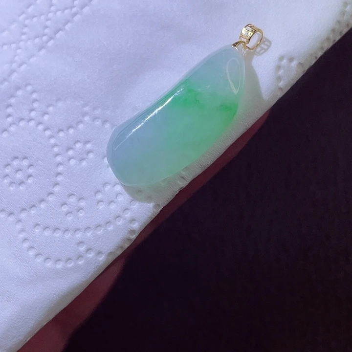 颈饰18K金镶嵌翡翠翡翠