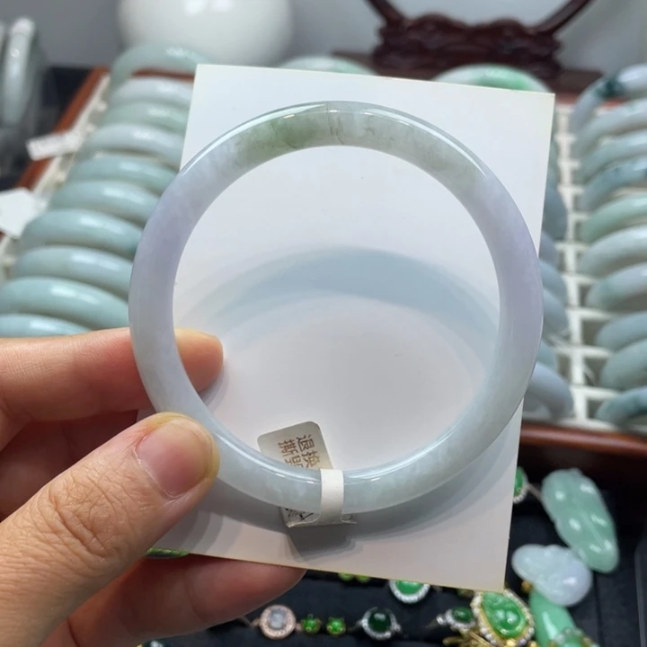翡翠手镯未镶嵌纯天然A货翡翠手镯微瑕漏