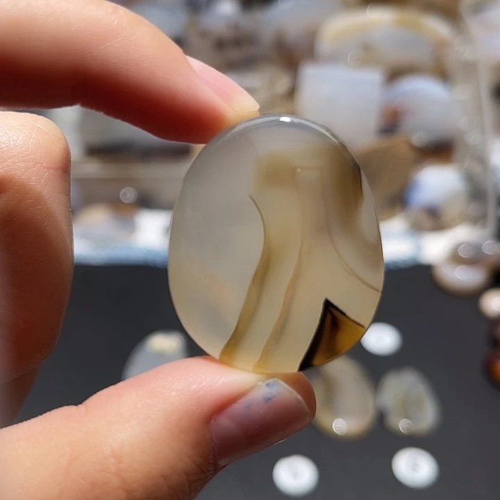 玛瑙/玉髓颈饰未镶嵌