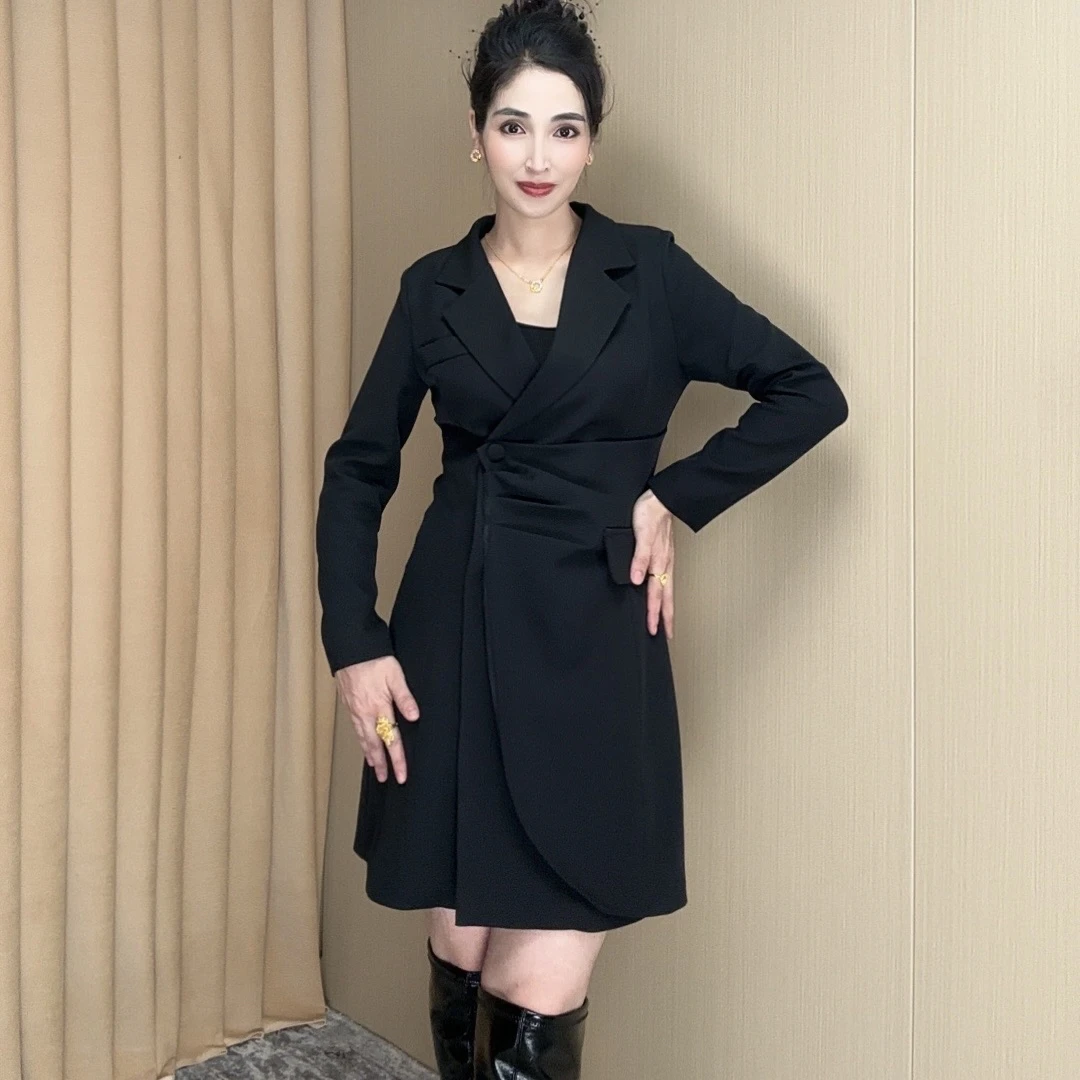 长袖设计师排扣设计衣裙收腰轻奢女神秋冬百搭女装拼接韩版网红