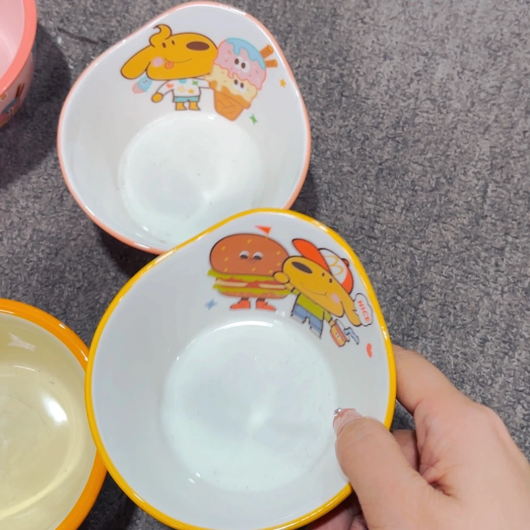 陶瓷冰激凌五寸碗一个颜色备注