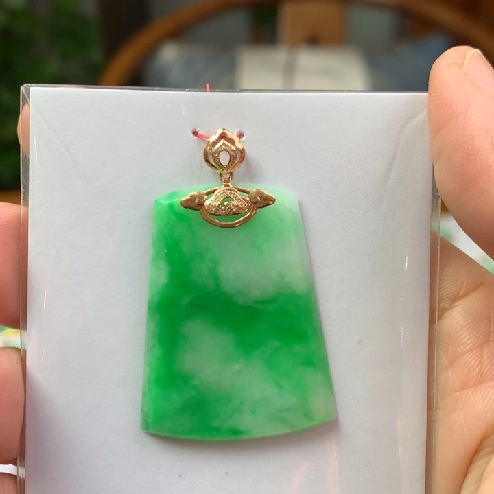 翡翠18K金镶嵌颈饰翡翠翡翠吊坠