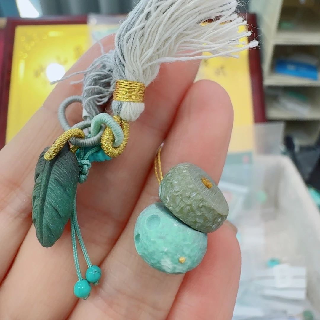 未镶嵌绿松石珠宝奇石