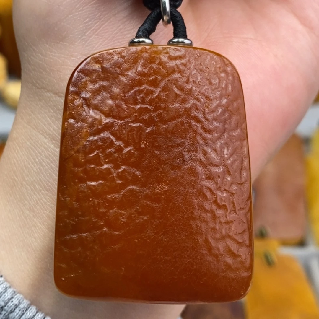 琥珀吊坠(赠链)未镶嵌