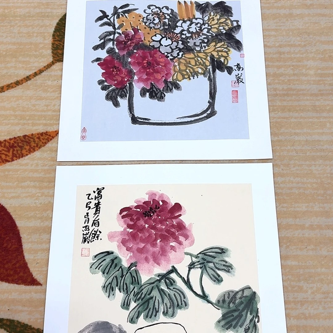 国画两张硬卡纸作品