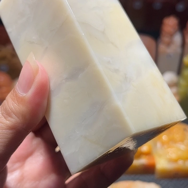 白***鹤老挝石老挝保利石印章