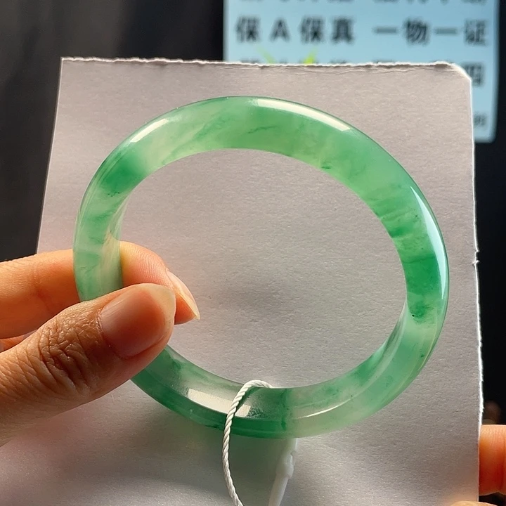 石英质玉手镯未镶嵌金*豆62