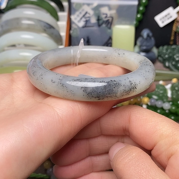 和田玉未镶嵌手镯58.8