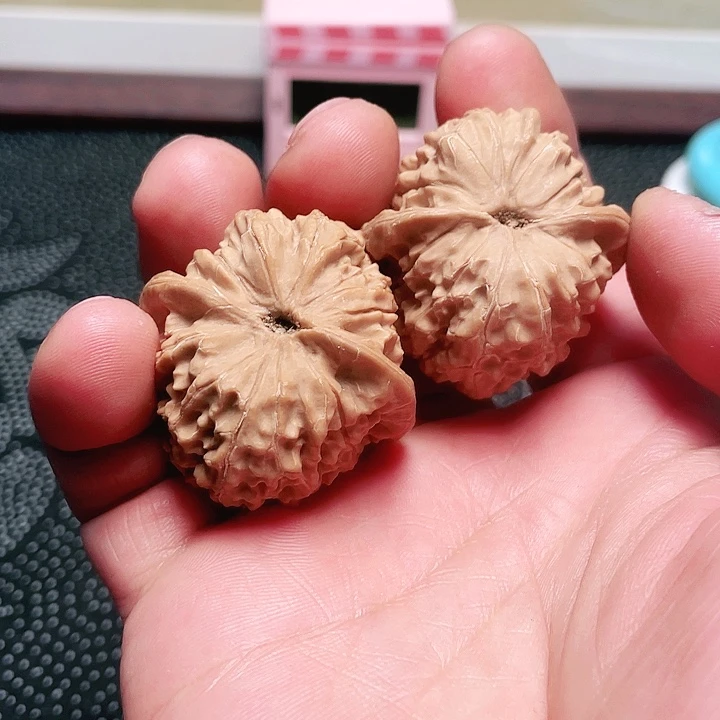 文玩核桃吊坠?***⁹元宝