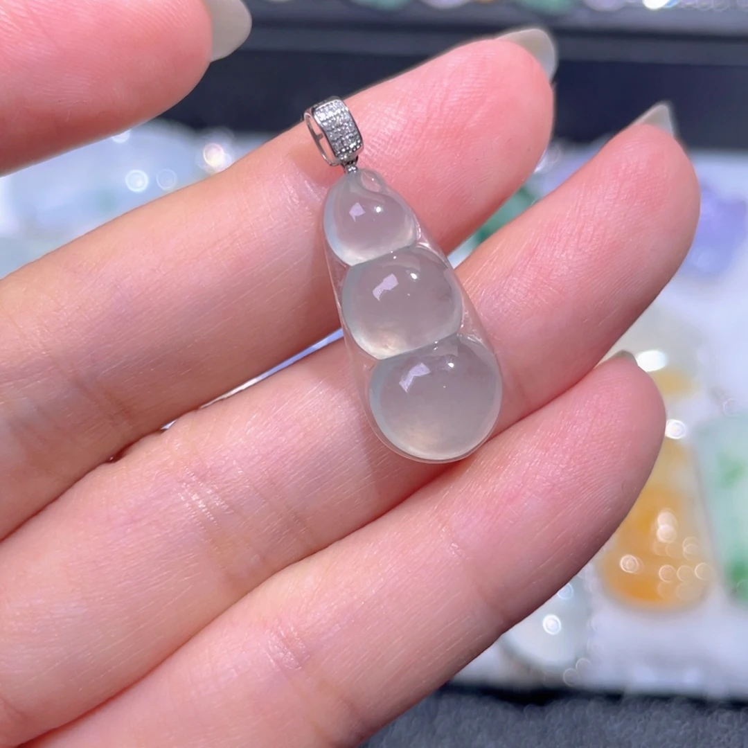 颈饰18K金镶嵌翡翠翡翠