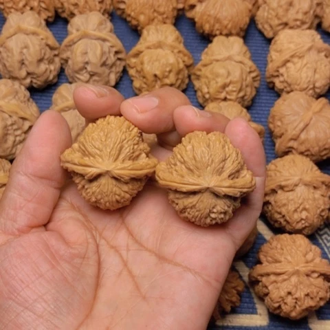 【闪购商品】吊坠文玩核桃?*.白狮子38
