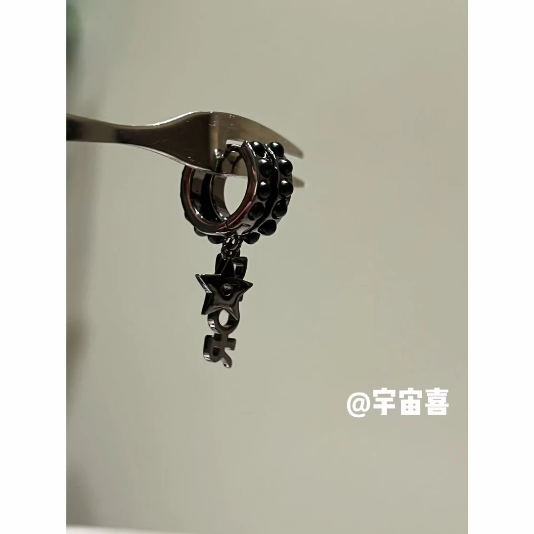 铜合金无非金属耳饰 Q4-020【枪色铆钉五角星ab小d字母耳扣】
