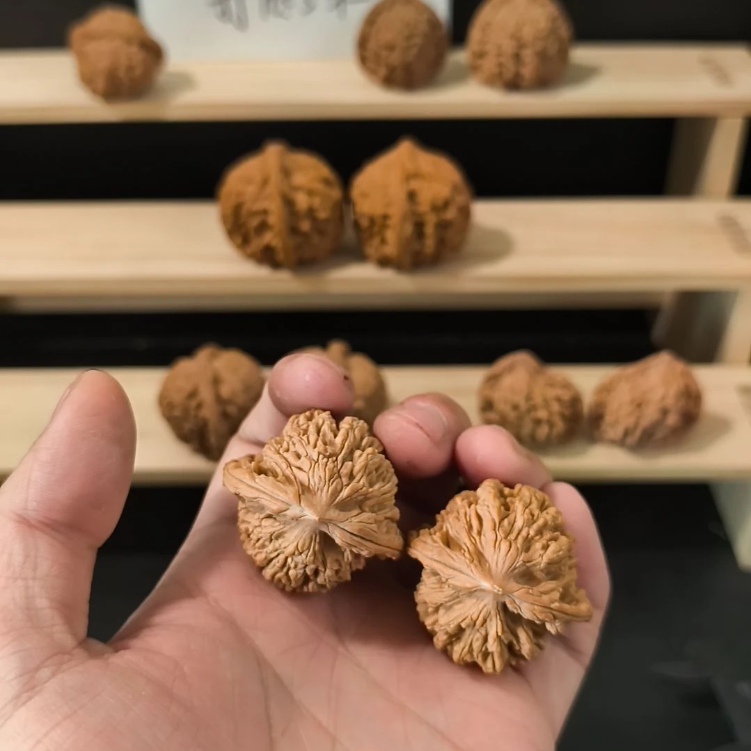 A***j文玩核桃吊坠39虎头