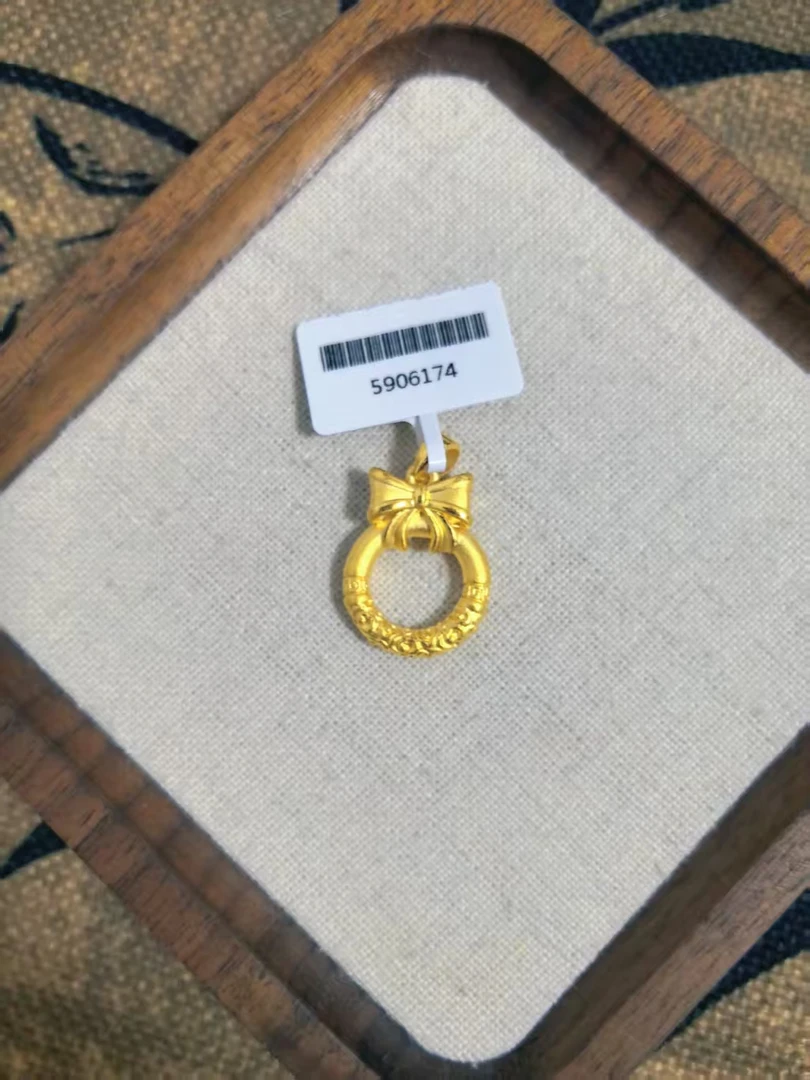 【小鹏黄金】足金999蝴蝶结卷草纹平安扣吊坠2.18