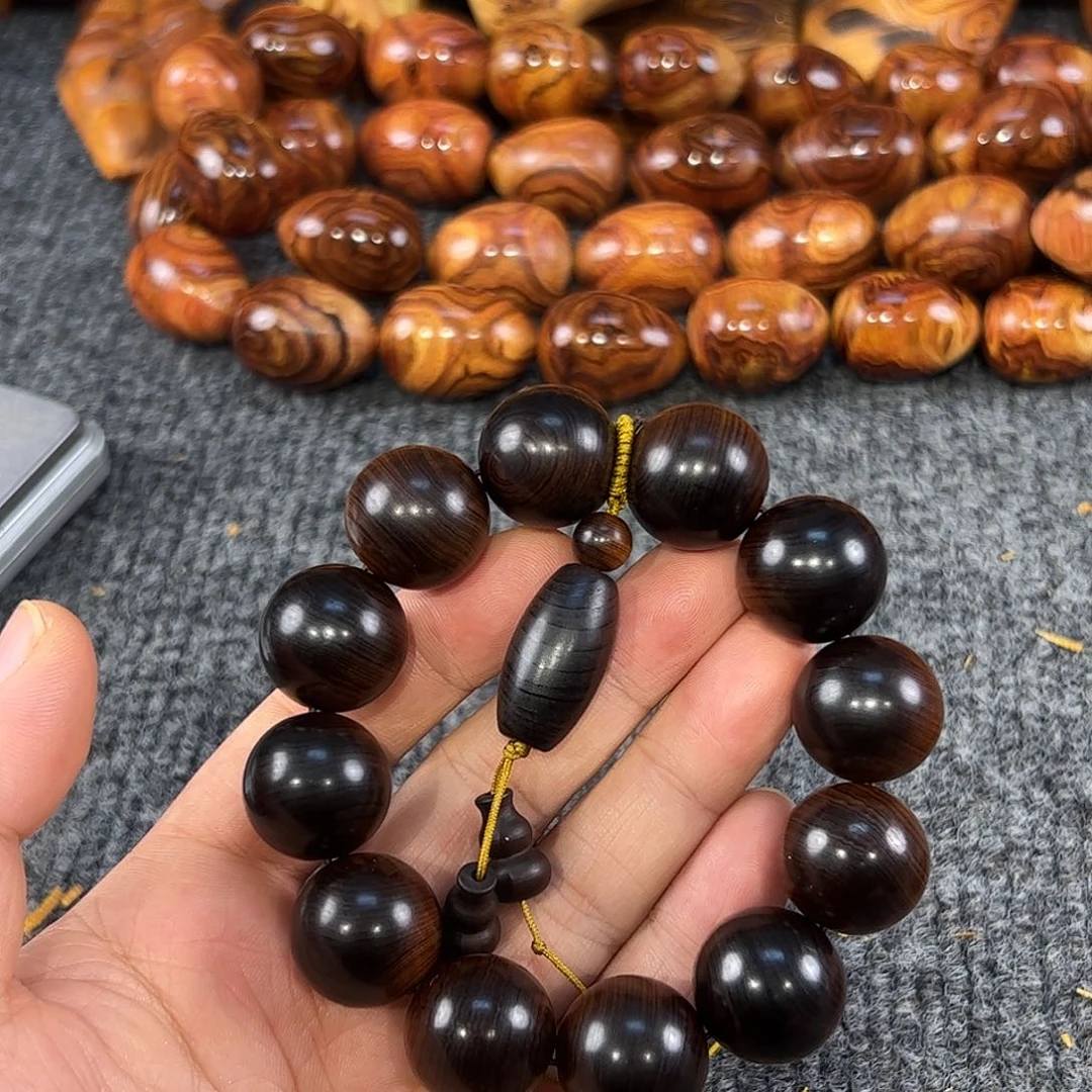 崖柏太行崖柏雷击木，精工20圆珠
