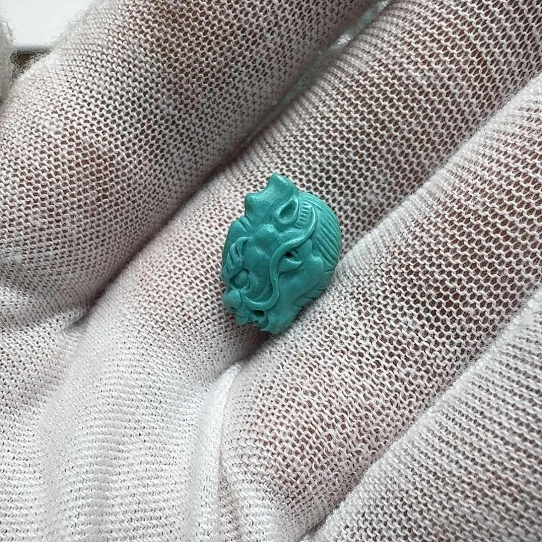 绿松石未镶嵌龙头尘*