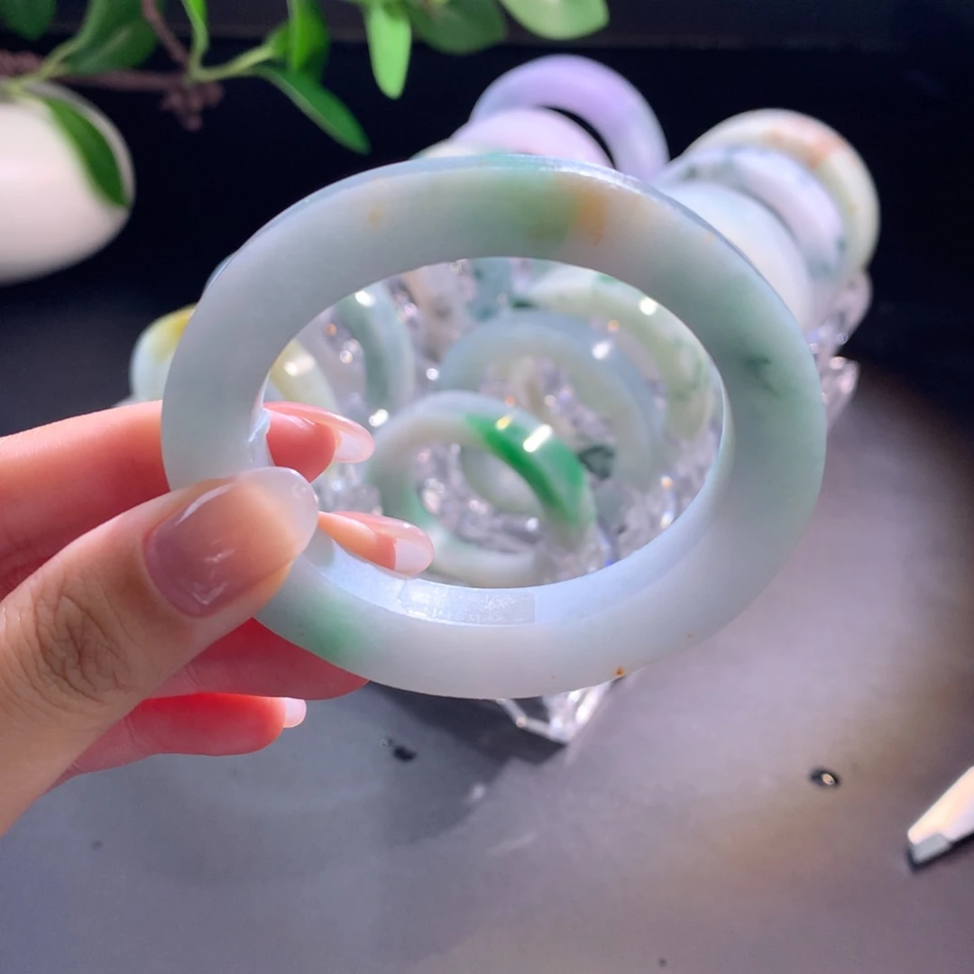 未镶嵌翡翠手镯定制翡翠