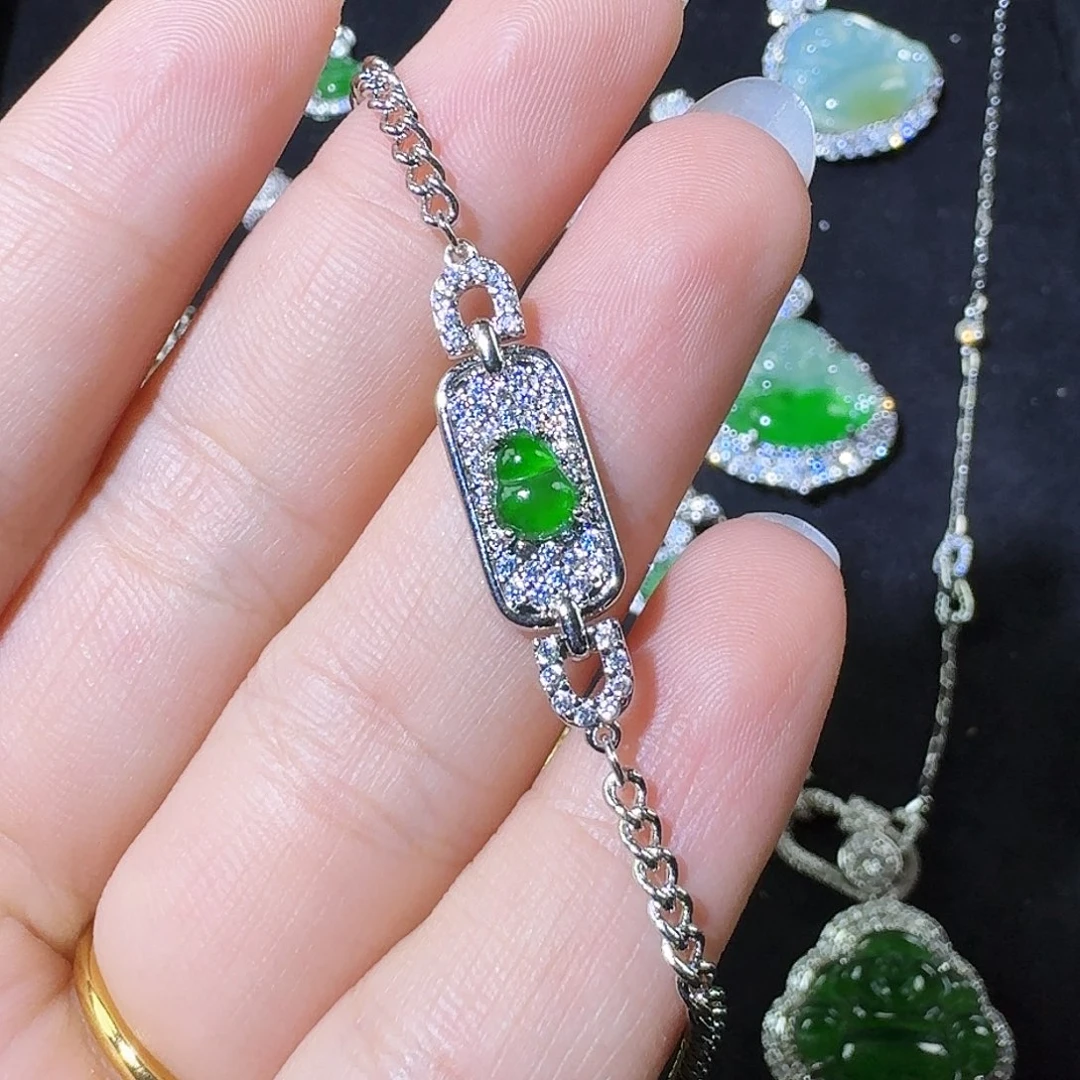 翡翠手链未镶嵌葫芦