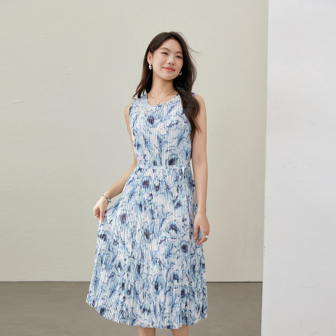 【冰川海盐】纤莉秀W大码女装海滨度假无袖碎花风琴褶连衣裙QK2615