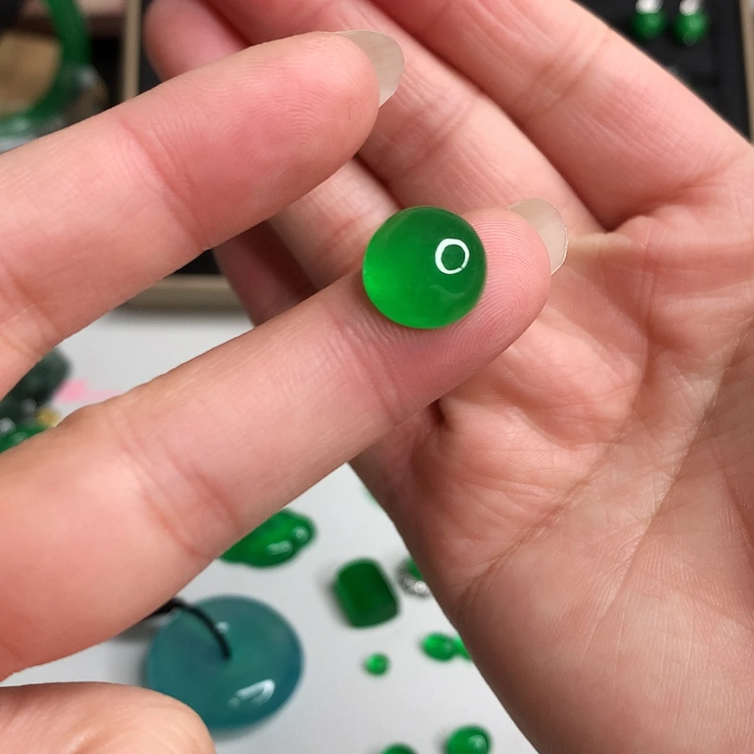 劉***边翡翠未镶嵌手饰优化732