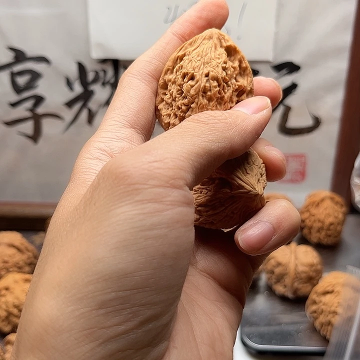 若***水吊坠文玩核桃0000000