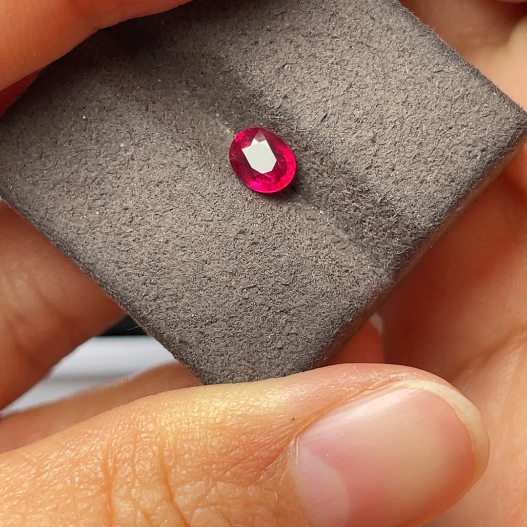 蓝***岁红宝石裸石0.7克拉鸽血红宝GUILD63358