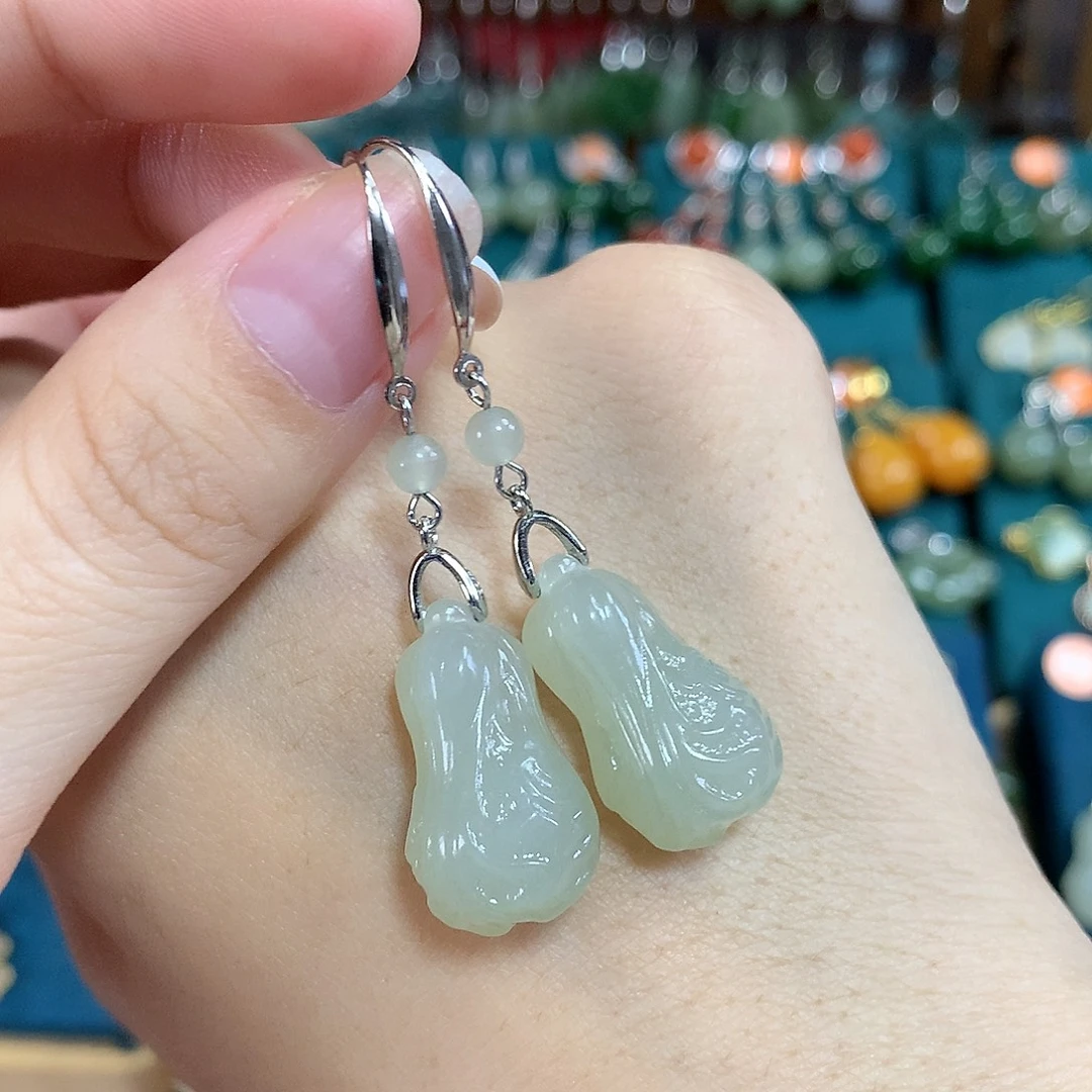 和田玉银S925镶嵌耳饰大白菜卡21左右