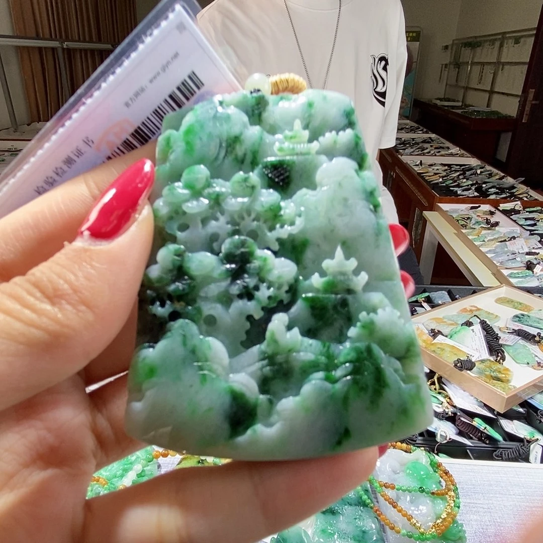 翡翠未镶嵌颈饰翡翠