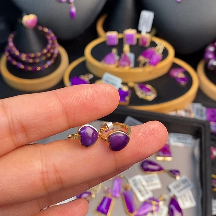 苏纪石（舒俱来）18K金镶嵌耳饰