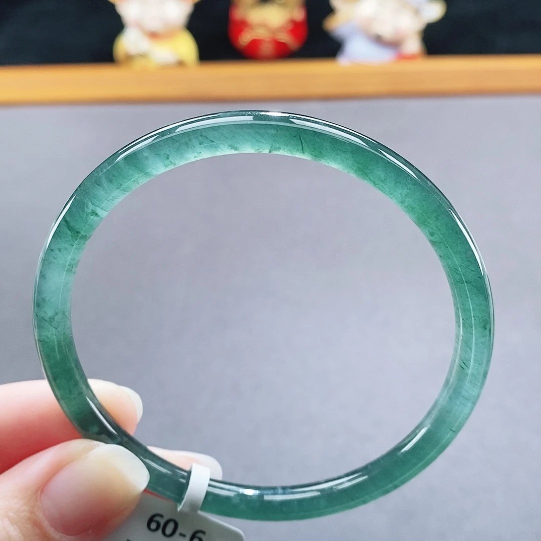 翡翠未镶嵌手镯85