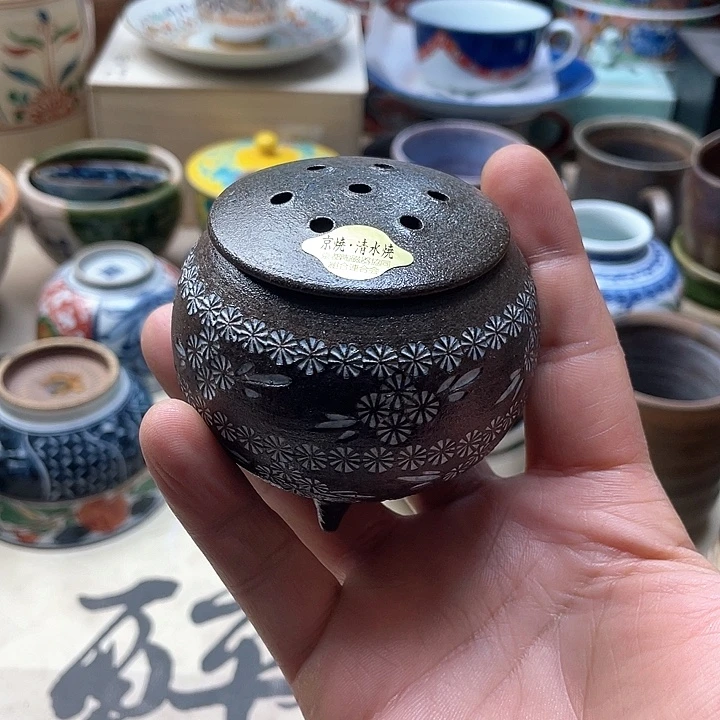 z***i瓷片001 一人直播，看品直播间说序号