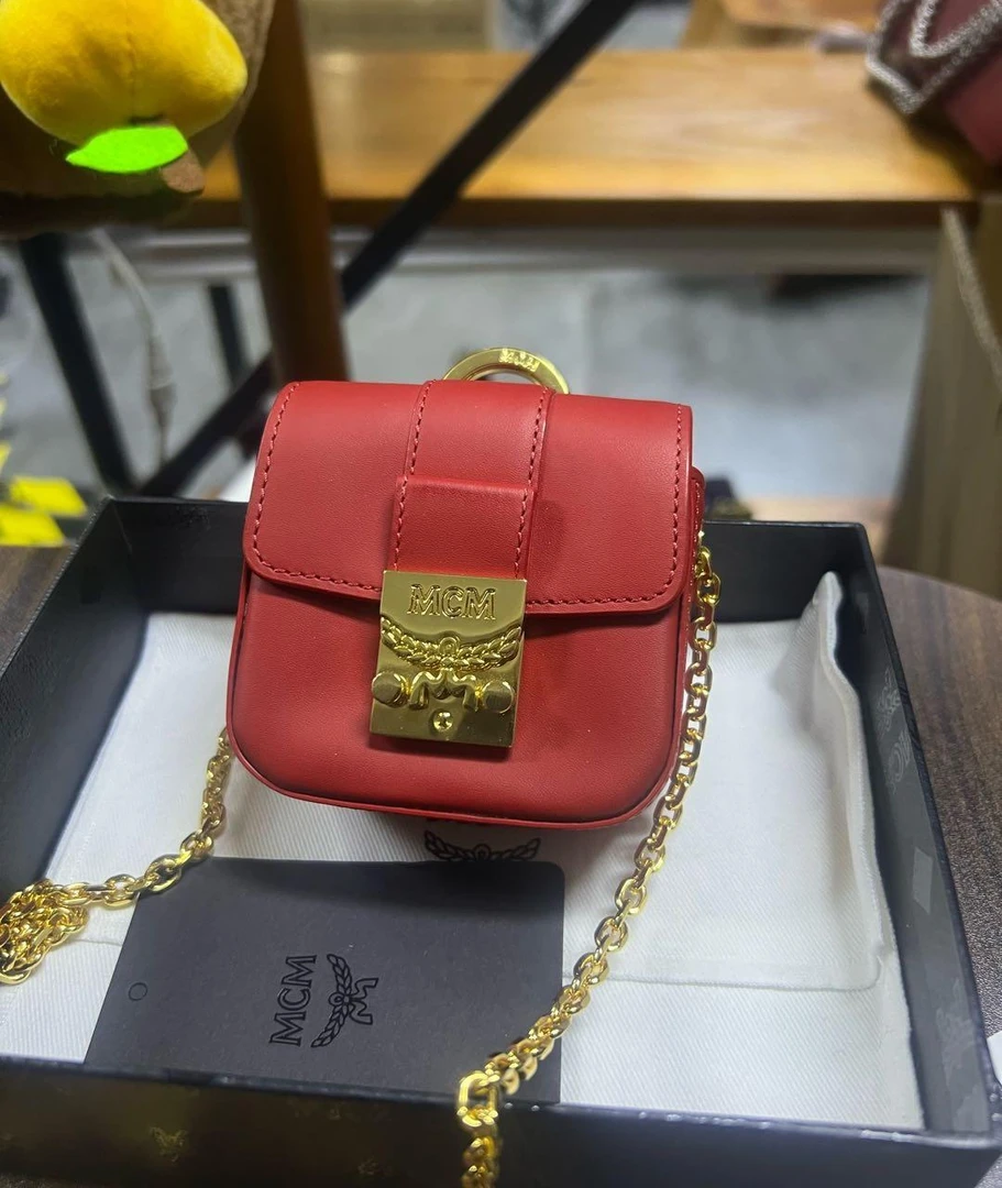 95新 mcm 斜挎包 16070