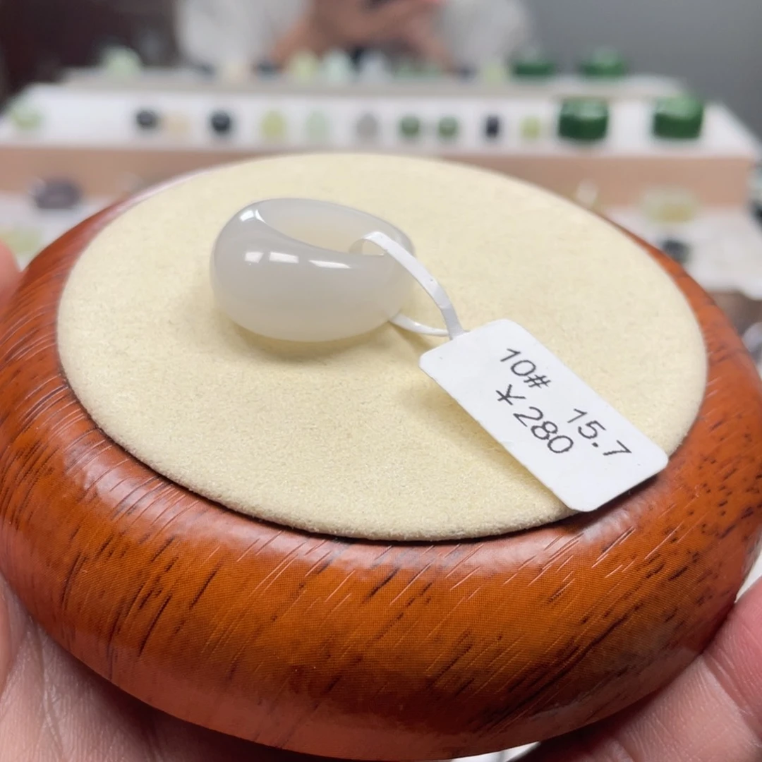 和田玉戒圈未镶嵌L***n15.7