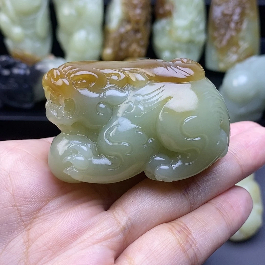 未镶嵌和田玉把件伴****行