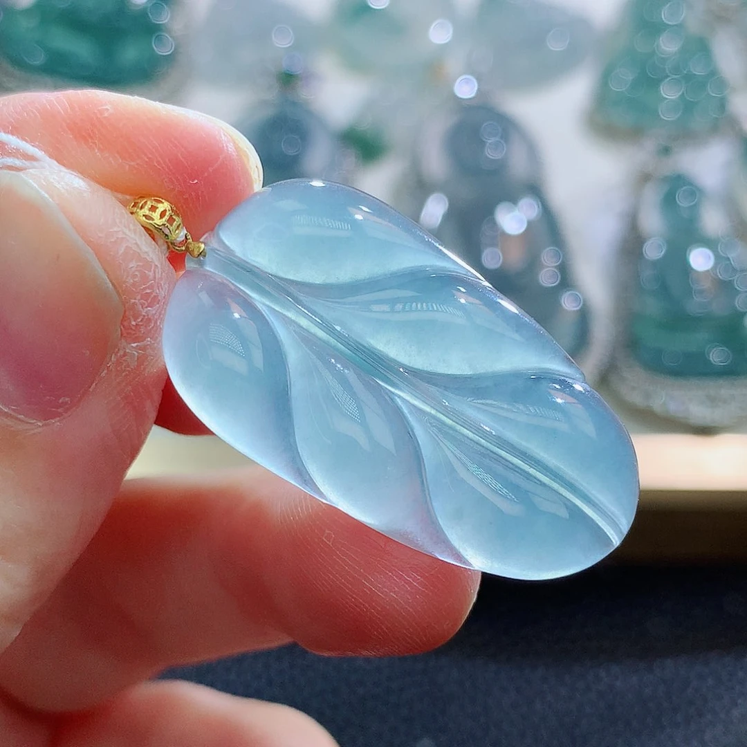 翡翠挂件18K金镶嵌翡翠