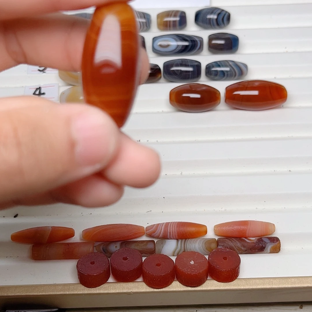 玛瑙/玉髓颈饰合金