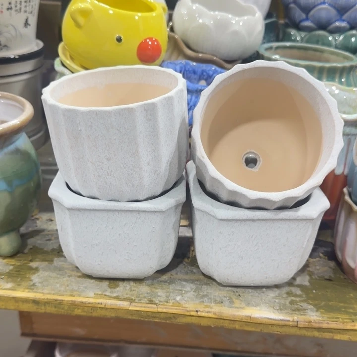 凑9块包邮，有孔，陶瓷花盆