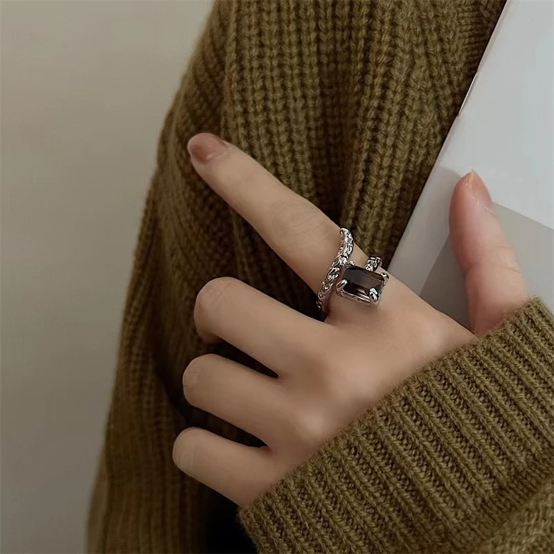 【如奕饰品】 嘻哈复古暗黑系小众ins冷风戒指女时尚个性高级感
