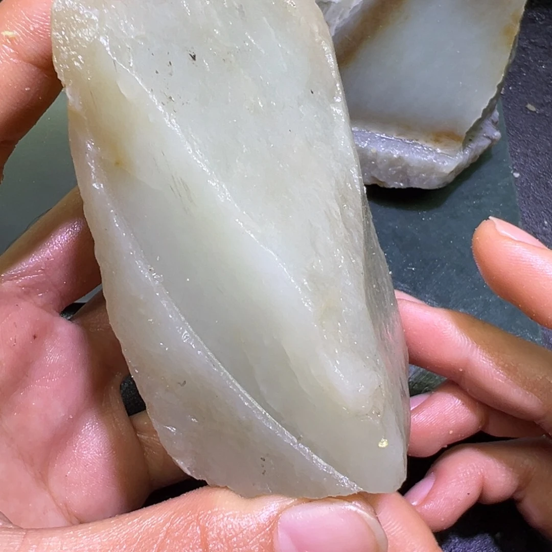 和田玉未镶嵌珠宝半成品