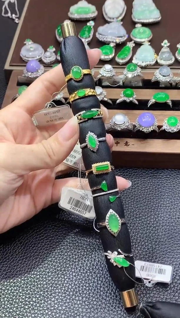 【云中意彩虹盘】18K金镶嵌翡翠戒指-多样性发货一件 -lqy