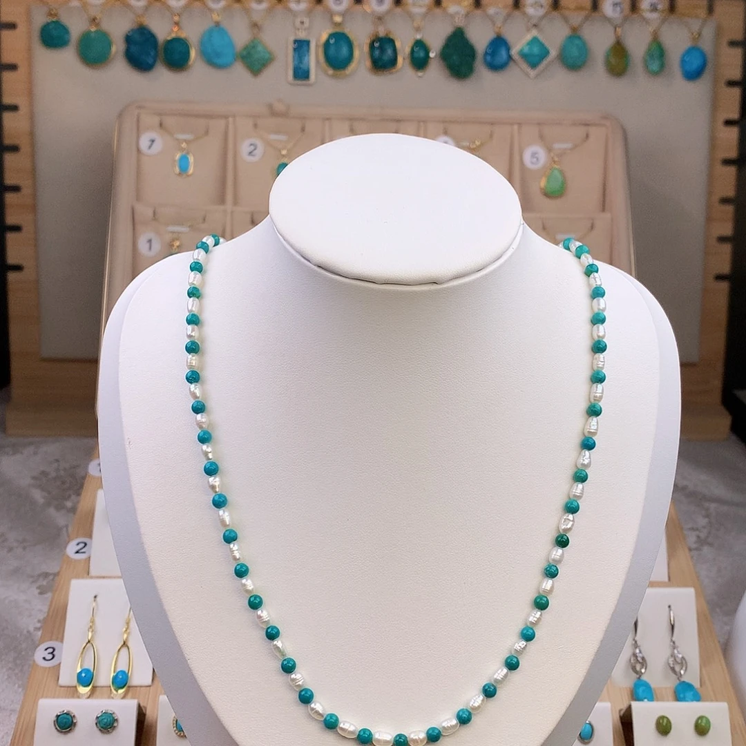 绿松石未镶嵌颈饰