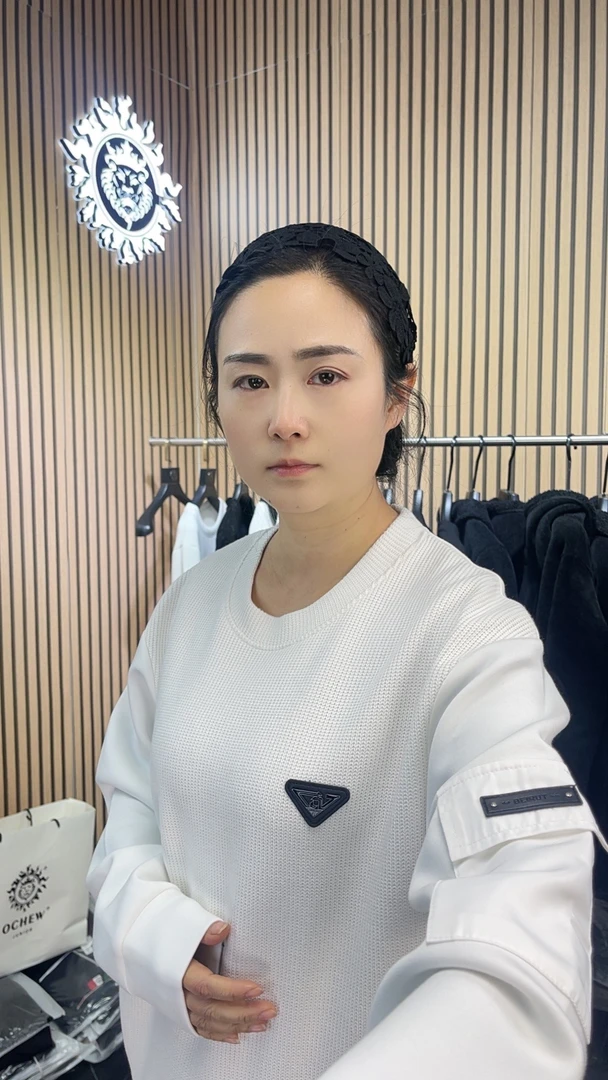 2025秋季男士圆领潮牌微阔落肩粗针拼接休闲长袖卫衣时尚百搭