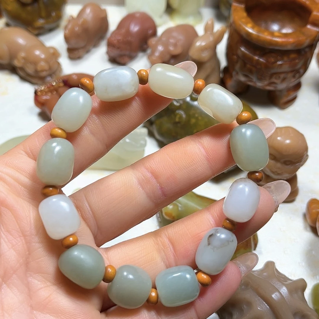 白玉菩提吊坠白玉菩提吊坠