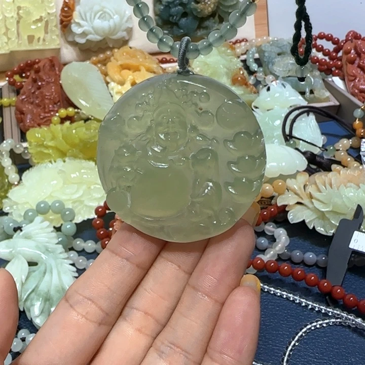 未镶嵌蛇纹石玉吊坠