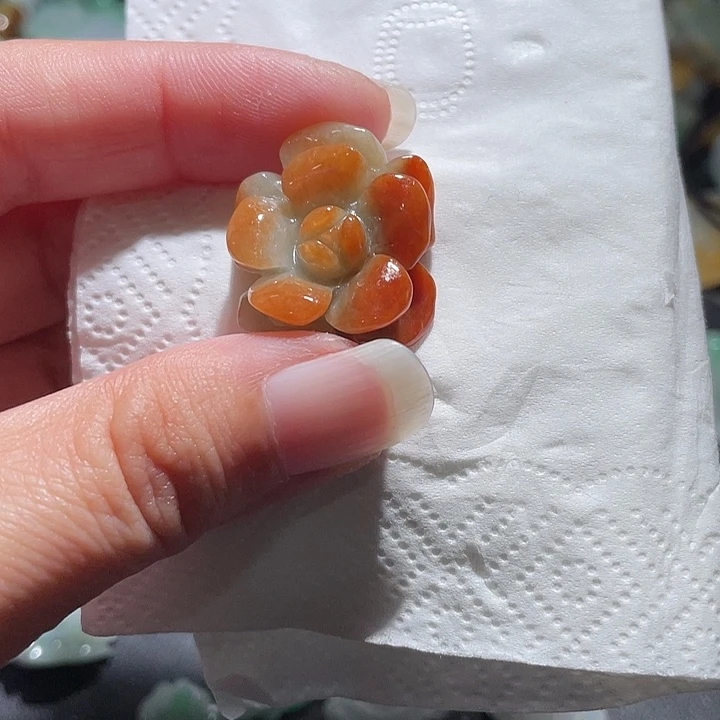 颈饰未镶嵌翡翠天
