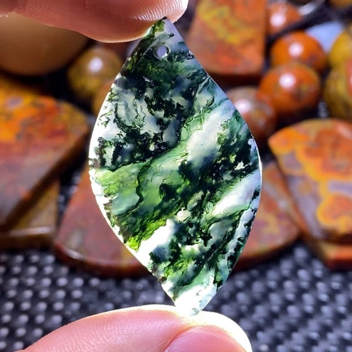 玛瑙/玉髓颈饰未镶嵌