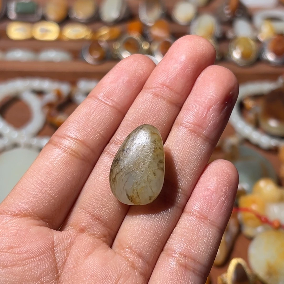 2***1和田玉未镶嵌颈饰